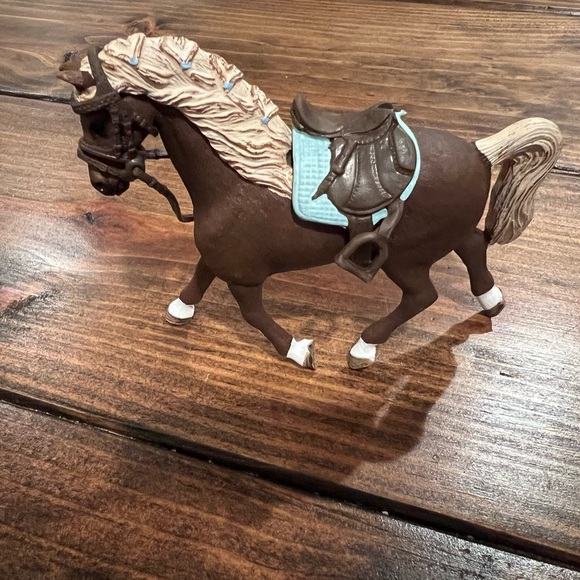 Schleich Horse Club Luna Holsteiner Mare figurine, EUC, toys, collectible - Picture 1 of 4